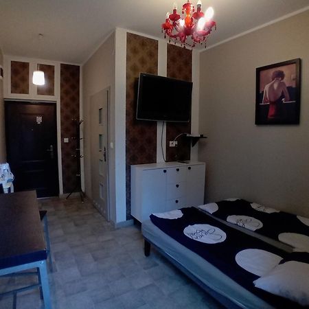 Stara Szkolas7 Noclegi,Mzajezierze 8 14-330 Mazury 마우디티 외부 사진