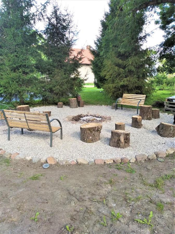 Stara Szkolas7 Noclegi,Mzajezierze 8 14-330 Mazury 마우디티 외부 사진